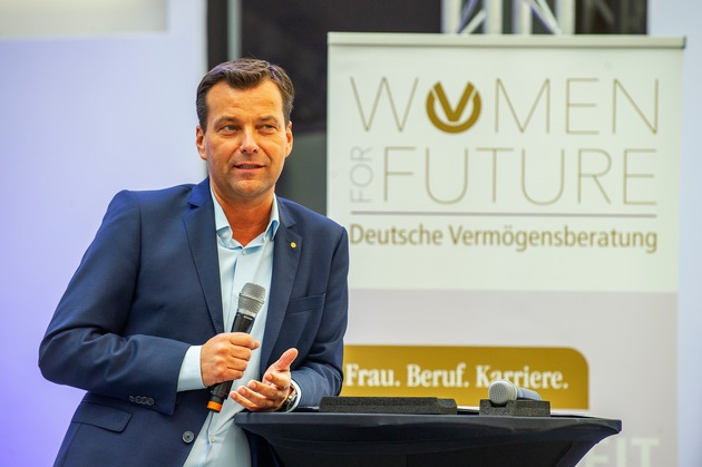 DVAG veranstaltet erneut Frauenkongress / Zwei Tage intensives Netzwerken in Marburg: Deutsche Vermögensberatung setzt auf Frauenpower