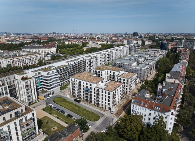 Planmäßiger Baufortschritt im zukunftsweisenden Berliner Stadtquartier „Friedenauer Höhe“ mit 1.060 Wohnungen