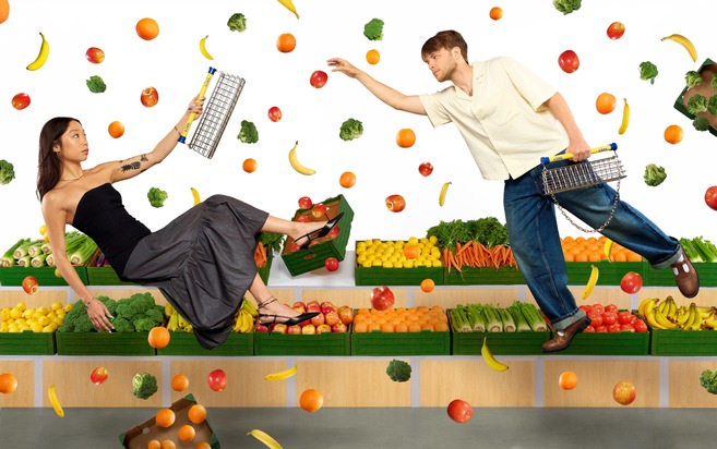 Lidl präsentiert die "Trolley Bag": Zweite Kooperation mit dem weltbekannten Designer Nik Bentel