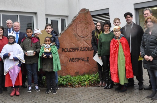 POLPPWP Sternsinger Besuchen Polizei Presseportal