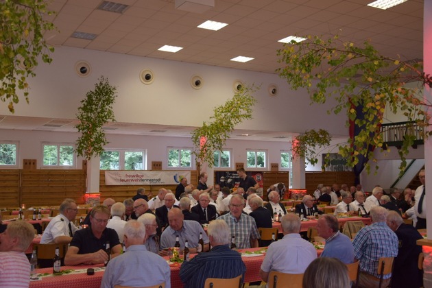 FW-OE: Treffen der Ehrenabteilung der Feuerwehren des Kreises Olpe in Lennestadt - Oberelspe