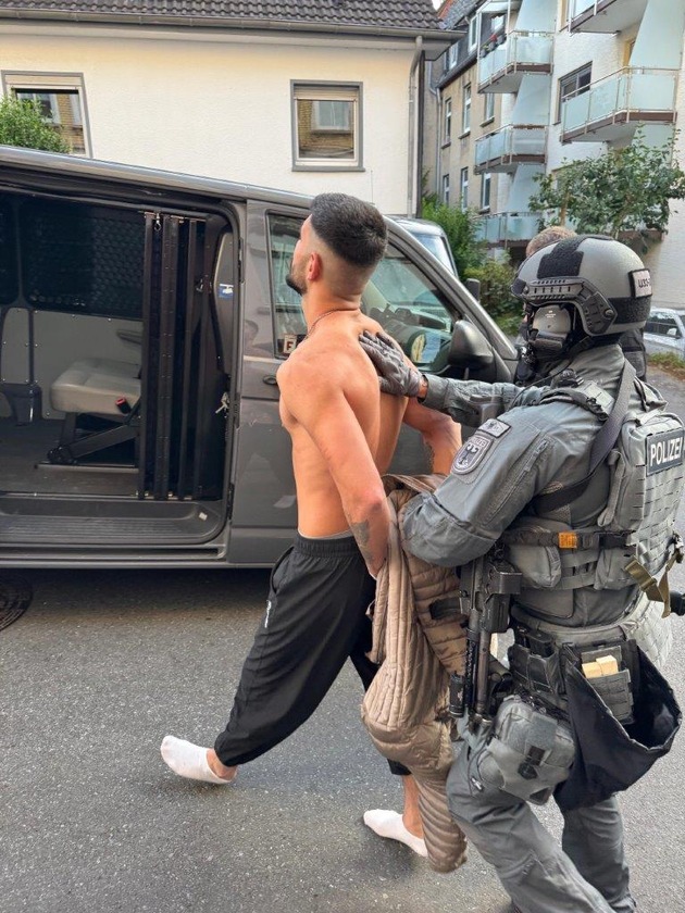 BPOLD-H: Nach Ermittlungen der Bundespolizei: Hohe Haftstrafen für angeklagte Waffenhändler