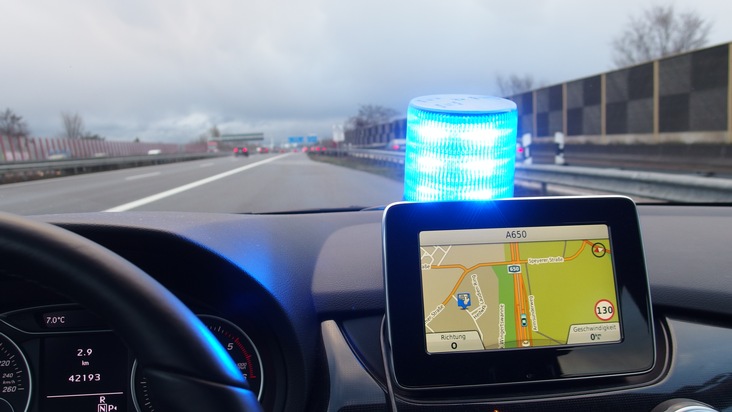 POL-PDNW: Polizeiautobahnstation - Autobahnpolizei Ruchheim kontrolliert &quot;Rettungsgasse&quot;