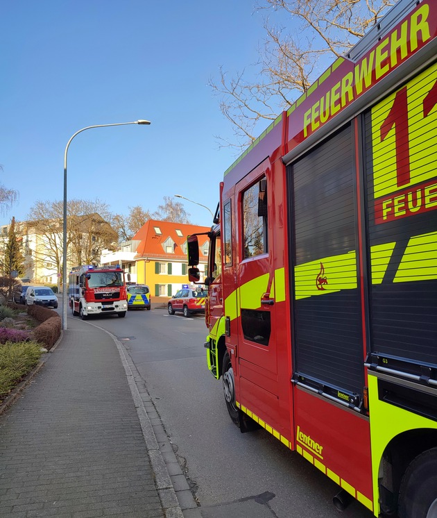 FW Konstanz: Brand an einem Gebäude