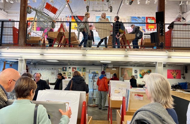 Kunstsupermarkt: 25 ans d'oeuvres d'art pour tous et pour toutes les bourses / Le supermarché suisse de l'art fermera définitivement ses portes le 12 janvier