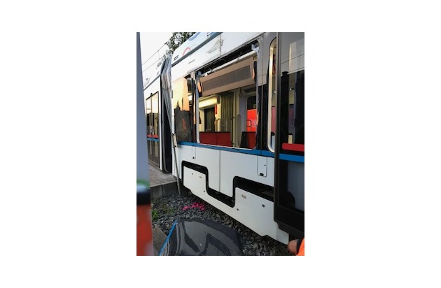FW-BO: Zwei entgleiste Straßenbahnen in Altenbochum