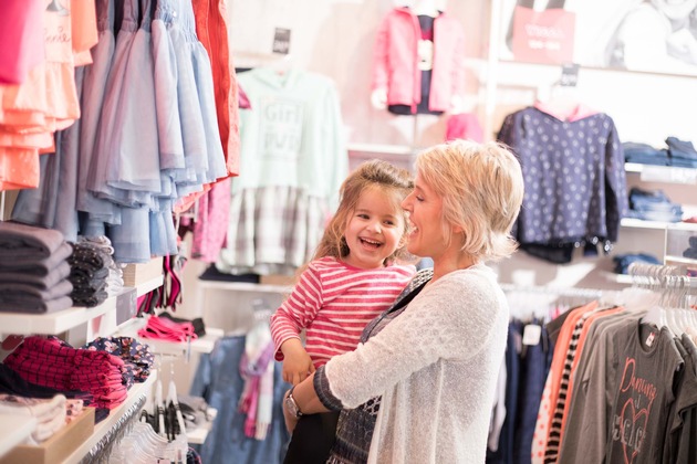 Ernsting’s family feiert am 14. November 2025 Neueröffnung in Wiesbaden-Südost