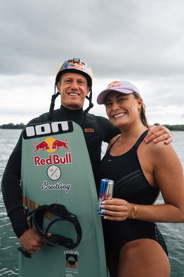 Anerkennung der außergewöhnlichen Leistungen der Top-Sportlerin / Extremschwimmerin Nathalie Pohl wird Red Bull Athletin