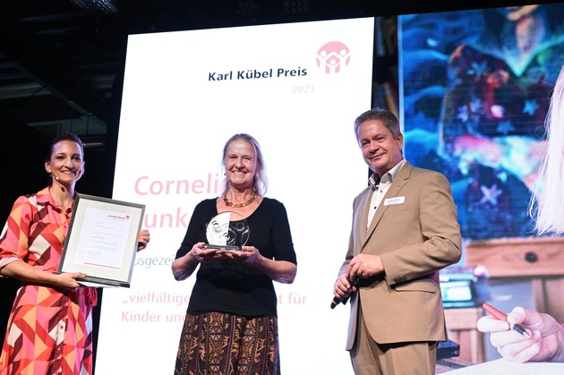 PM Cornelia Funke mit Karl Kübel Preis ausgezeichnet