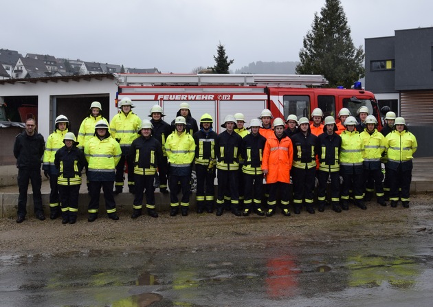 FW-OE: Grundausbildung bei der Feuerwehr - Erfolgreicher Abschluss des Modul 3 Lehrgangs