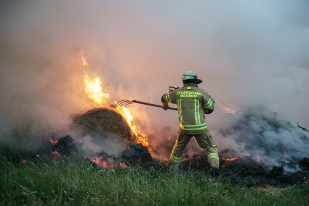 FW Menden: Verschiedene Einsätze beschäftigten die Feuerwehr Menden über das lange Wochenende