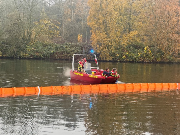 FW-EN: Gewässerverunreinigung auf Hagener und Herdecker Stadtgebiet - Langwieriger Einsatz für beide Feuerwehren