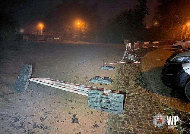 POL-PDKL: Mehrere Sachbeschädigungen und ein Diebstahl