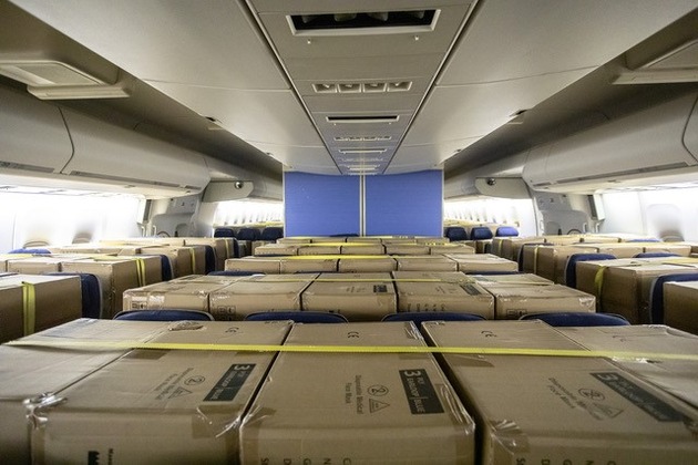 Medienmitteilung: 100. KLM-Flug, der Fracht in der Kabine transportiert