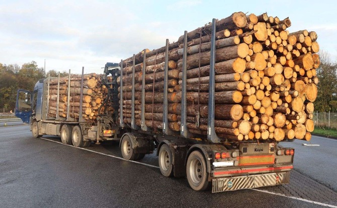 POL-PPTR: Deutliche Kontrollergebnisse: Holztransporte zum Teil extrem überladen
