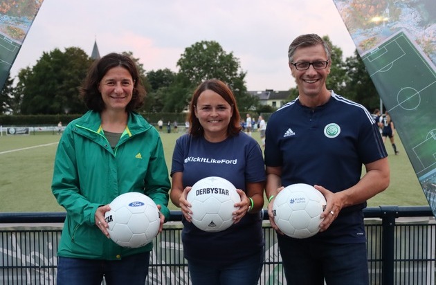 Ford-Werke GmbH: #KickItLikeFord geht in die Verlängerung und fördert den Frauenfußball am Mittelrhein