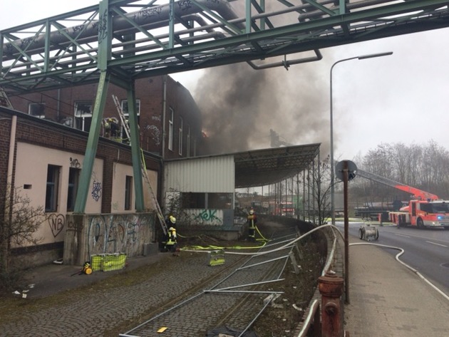 FW-D: Zwei Brände in ehemaliger Papierfabrik