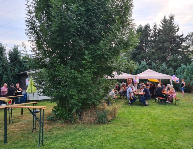 70 Interessierte beim Sommerfest des K&amp;P Bestattungsservice