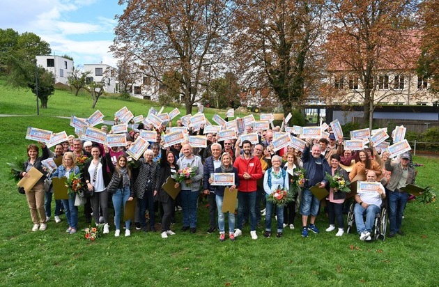 Deutsche Postcode Lotterie: Postcode Lotterie-Party in Pfullingen: 209 Glückspilze jubeln über 1,4 Millionen Euro