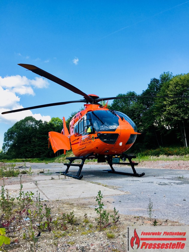 FW-PL: OT-Holthausen. Betriebsunfall erfordert Einsatz eines Rettungshubschraubers.