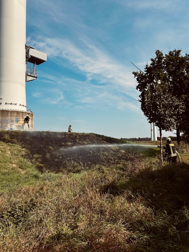 FW-Schermbeck: Vegetationsbrand