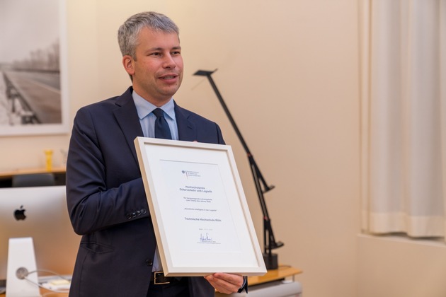 Korrektur: Hochschulpreis Güterverkehr und Logistik für die TH Köln