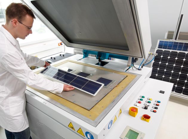 Synergieeffekte und Innovationsvermögen, Sachsen-Anhalts Solarunternehmen präsentieren Photovoltaik-Kompetenz auf der Intersolar (BILD)