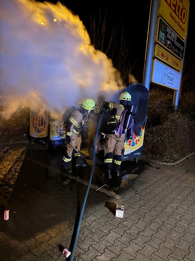 FW Kamen: Pressemitteilung Freiwillige Feuerwehr Kamen zieht vorläufige Bilanz zur Silvesternacht