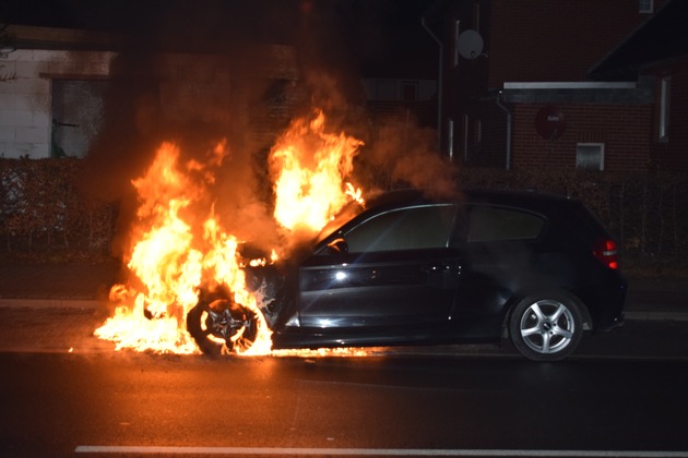 POL-STH: Brennender BMW auf der Vornhäger Straße