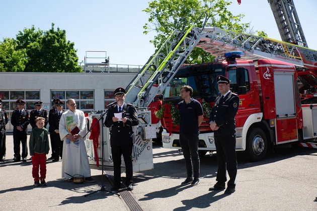 FW Weil der Stadt: Neue Drehleiter für die Feuerwehr Weil der Stadt