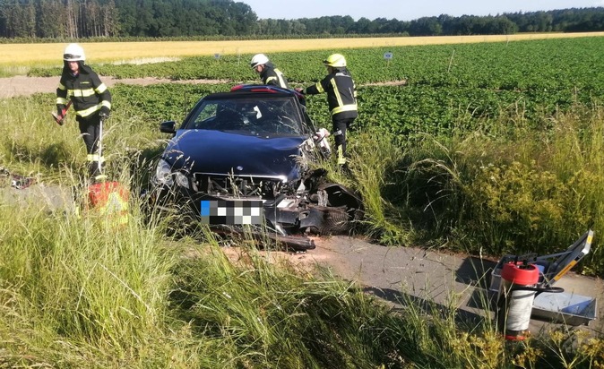 POL-STD: Mercedesfahrer bei Unfall in Apensen schwer verletzt