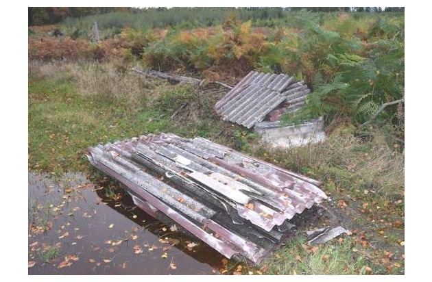 POL-GÖ: (584/2019) Umweltfrevel in der Gemeinde Staufenberg: Unbekannte entsorgen Asbest im Wald