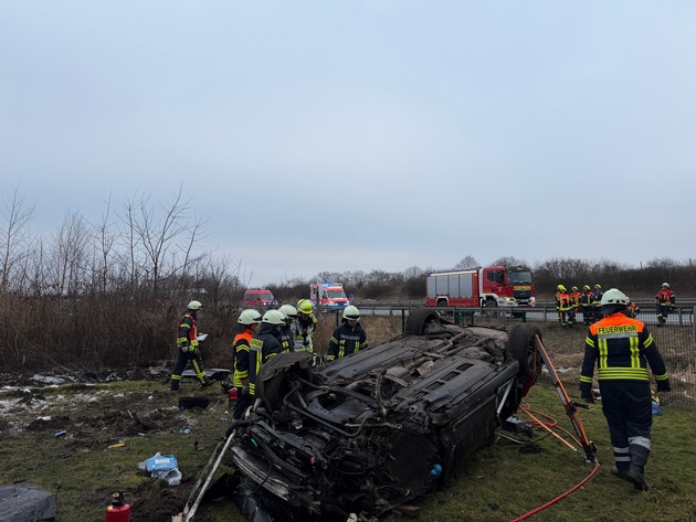 FW-ROW: Schwerer Verkehrsunfall auf der BAB 1 bei Bockel