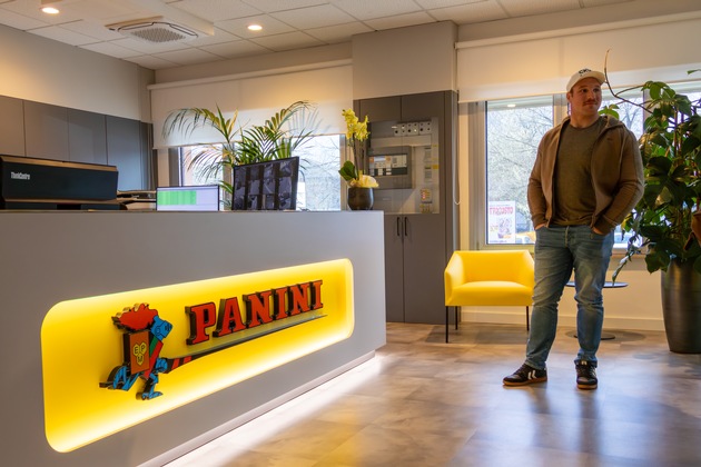 Panini schwingt mit / Die Stickerkollektion &quot;Der Schwingerkönig 2025&quot; erscheint am 5. Mai 2025 - mit exklusivem Gewinnspiel und signierten Stickern von Joel Wicki