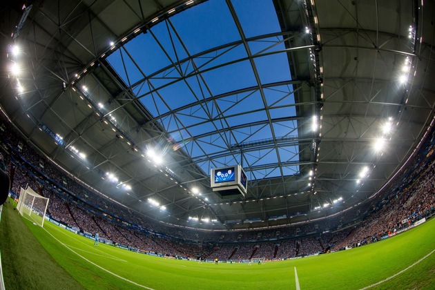 Veltins-Arena hält Namensgeber die Treue (FOTO)