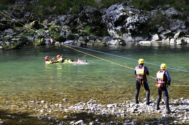 FW-OG: VORANKÜNDIGUNG: Wasserrettung - Stresstest für das optimierte Notfallsystem. Feuerwehren üben Wassernotfall am Schutterwälder Baggersee
