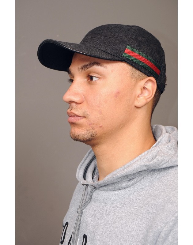 POL-H: Öffentlichkeitsfahndung: Verstoß gegen das Waffengesetz, Sachbeschädigung und Bedrohung - Wer kann Hinweise zum Aufenthaltsort von Luis Che B. (26) geben?