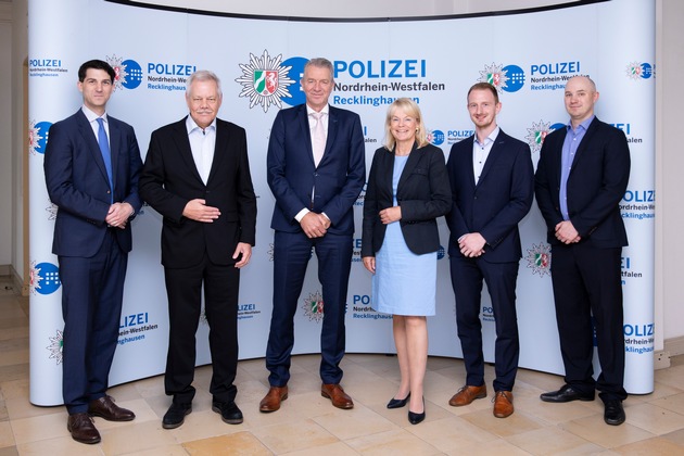 POL-RE: Kreis Recklinghausen/Bottrop: Mietvertrag für Zentrale Polizeiliche Liegenschaft und Regionales Trainingszentrum unterschrieben