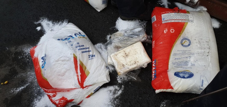 ZOLL-H: GER Hannover verhindertden Einfuhrschmuggel von 717 kg Kokain