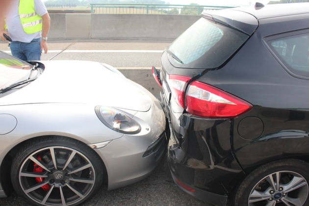 POL-PDNW: Polizeiautobahnstation - Autobahn 6 / Mannheim-Frankenthal; Verkehrsunfall in der Baustelle führt zu erheblichem Rückstau