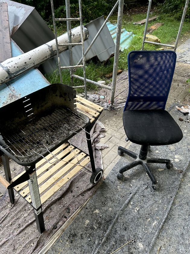 HZA-SI: Mehr als ein Drittel der Arbeitnehmer auf der Baustelle illegal beschäftigt/Arbeiter schlafen im Rohbau zwischen Werkzeug und Schutt