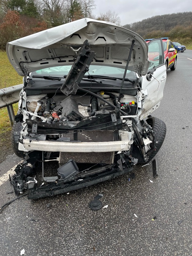 POL-PDTR: Frontalzusammenstoß auf der L 169