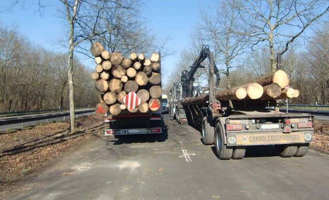 POL-K: 220303-1-BAB/K Holztransporter auf der Autobahn mit 12 Tonnen überladen