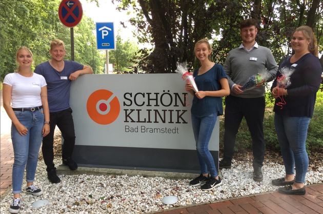 Pressemitteilung // Drei Auszubildende starten in der Schön Klinik Bad Bramstedt