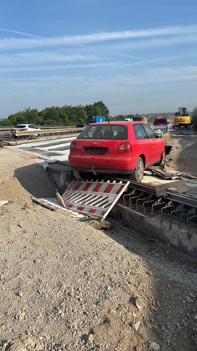 POL-HI: Alkoholisierter Verkehrsteilnehmer verursacht Verkehrsunfall und flüchtet