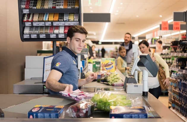 LIDL Schweiz: Neue Geldservices in Lidl Schweiz Filialen / Twint und Visa Cashback