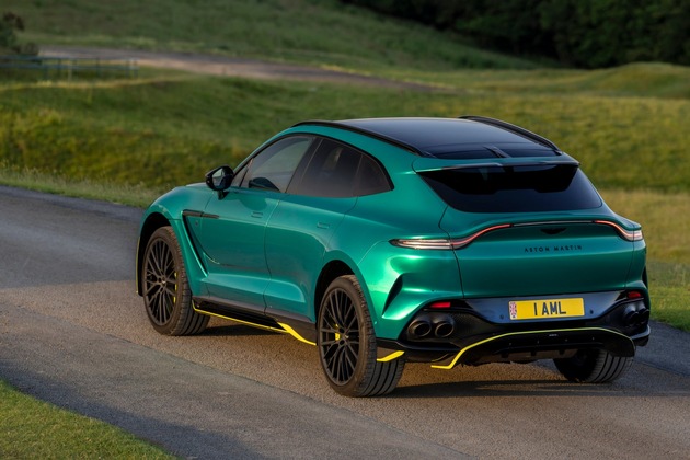 ASTON MARTIN TRIUMPHIERT BEI DER  VERLEIHUNG DER AUTO-ILLUSTRIERTEN  BEST CARS CH AWARDS UND GEWINNT IN ZWEI  PRESTIGETRÄCHTIGEN KATEGORIEN