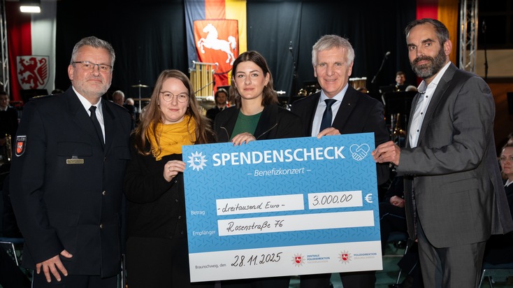 POL-BS: Benefizkonzert der ZPD Niedersachsen und PD Braunschweig erzielt 3.000 Euro für die interaktive Dauerausstellung &quot;Rosenstraße 76&quot;