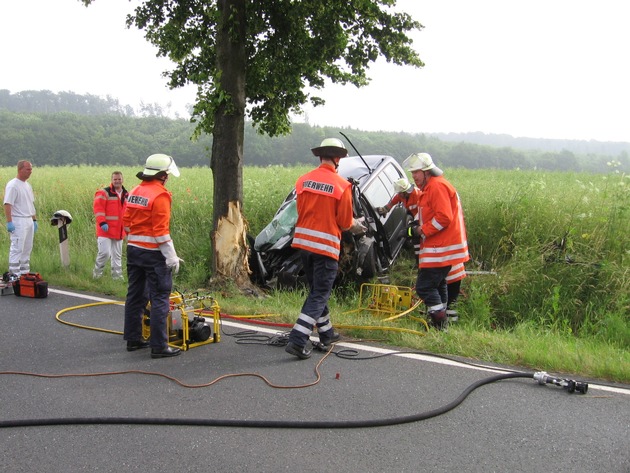 POL-HI: Tödlicher Verkehrsunfall auf der B 444