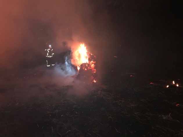 FW-GE: Brand in einem landwirtschaftlichen Anwesen